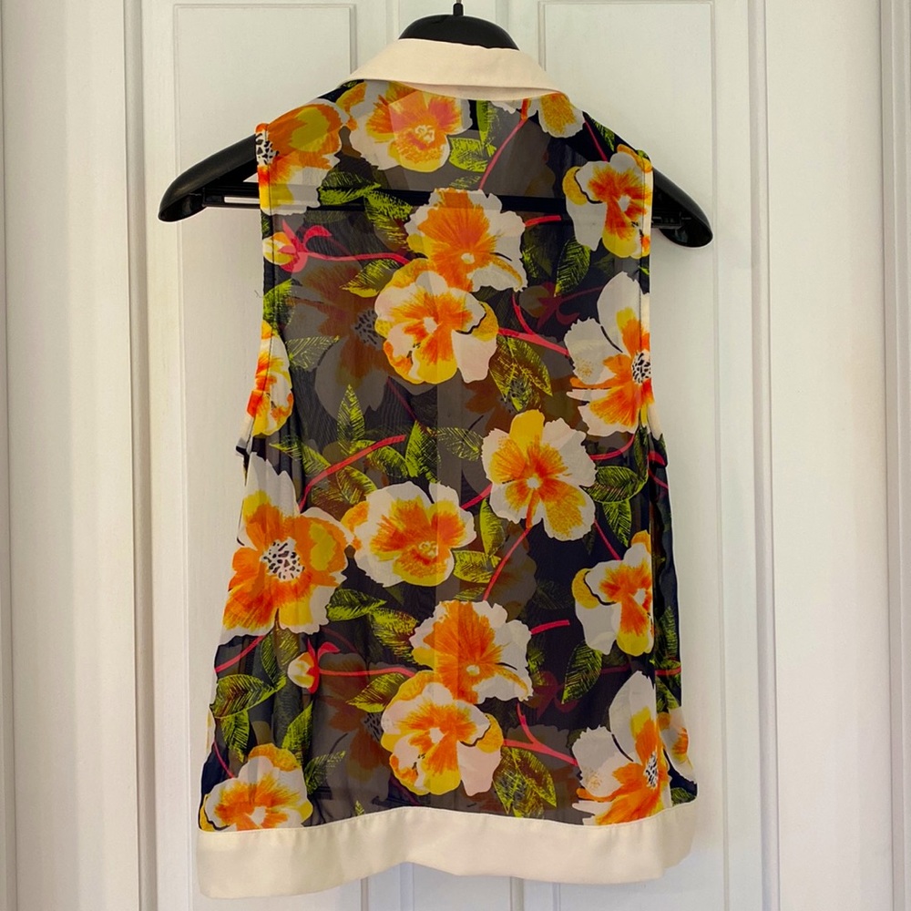 Forever 21 Hawaiian Floral Print Sheer Button Down Sleeveless Collared Blouse - Picture 2 of 7
